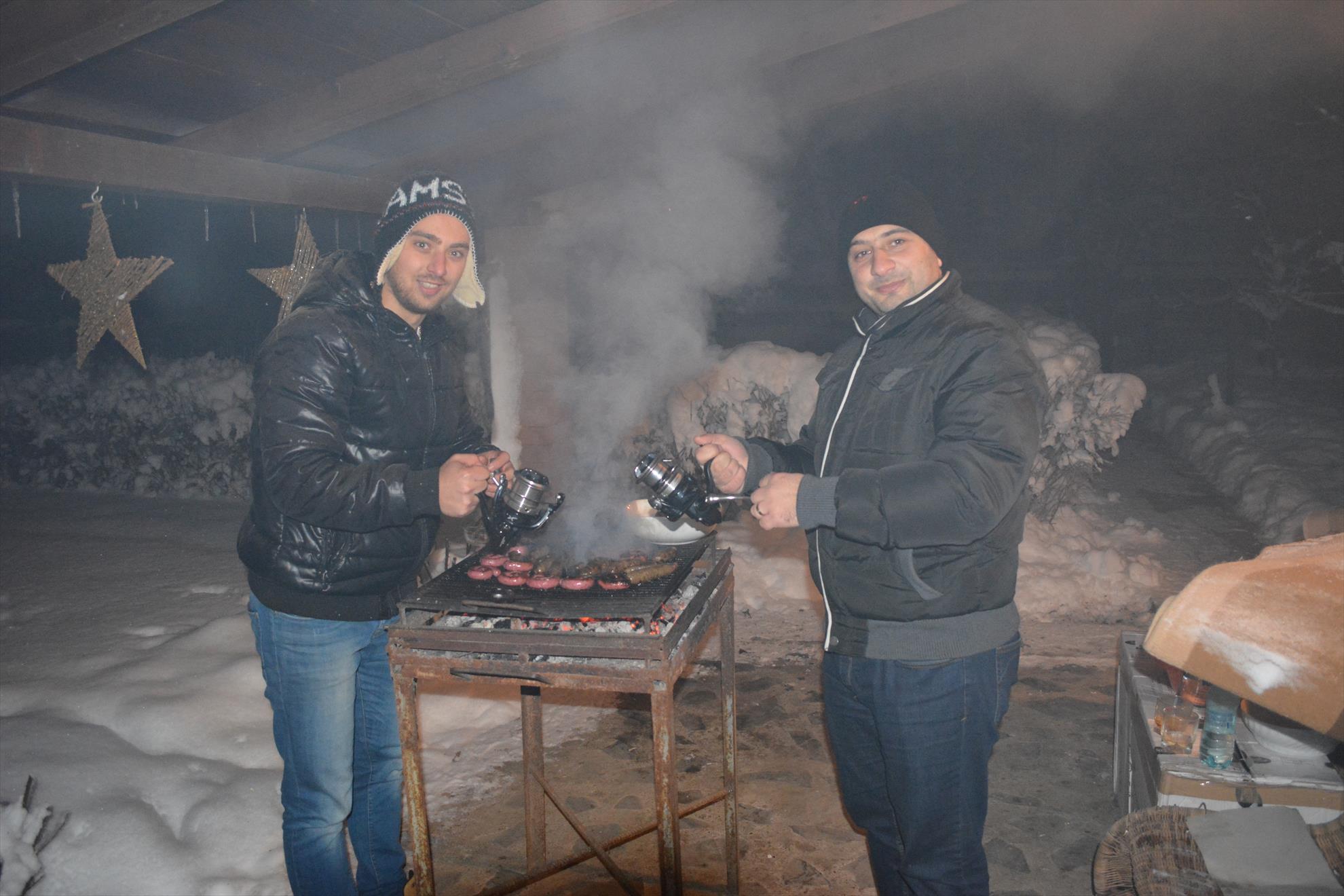 Diverse :) - La multi, multi ani tuturor si FIRE INTINSE IN ANUL CE A VENIT !!!!! :)